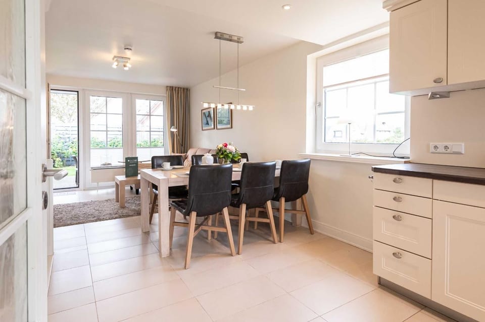 Strandhaus Whg 3 House in Wenningstedt-Braderup