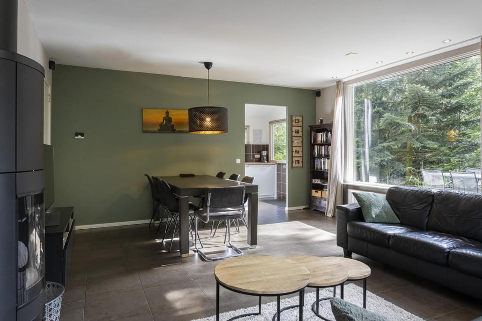 Living room, Dining area, fireplace