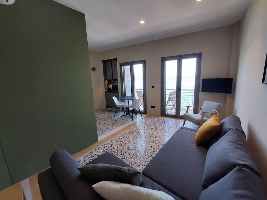 Seafront Apartment Koroni Apartment in Messenia