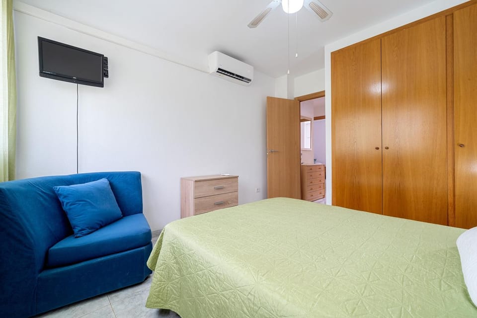 Living room, Bedroom