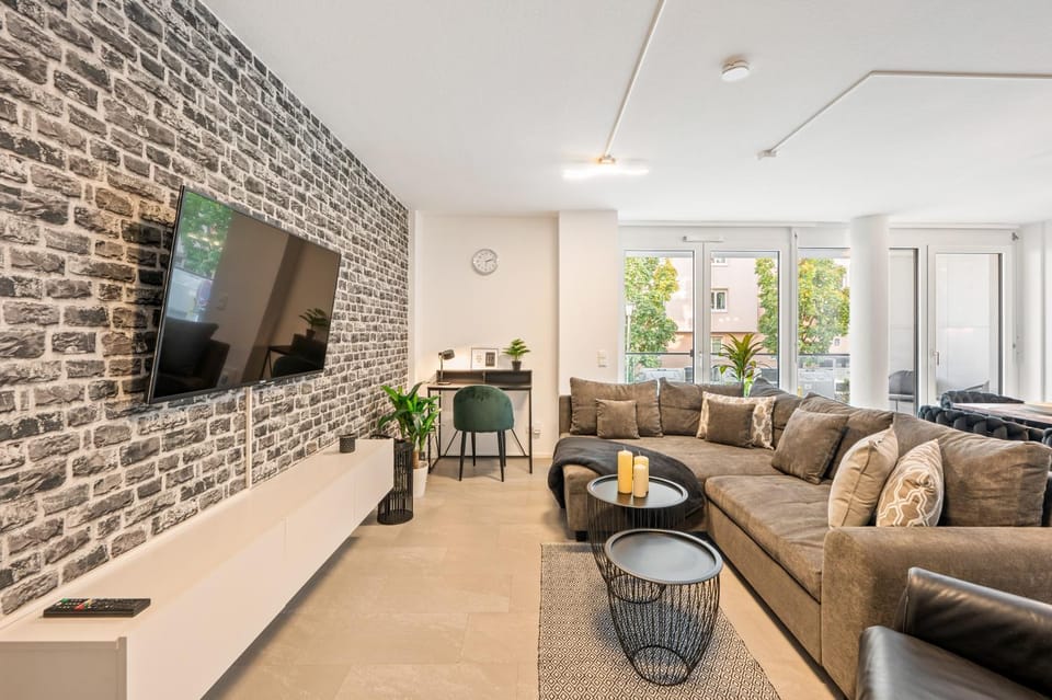 Communal lounge/ TV room, TV and multimedia, Living room, Seating area