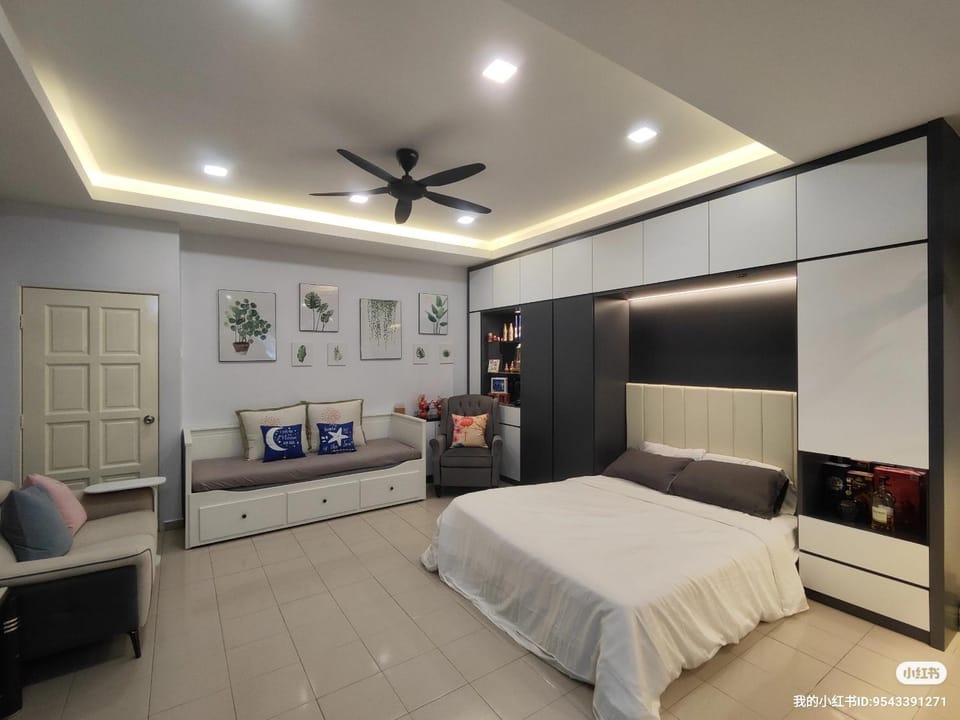 Bed, Photo of the whole room