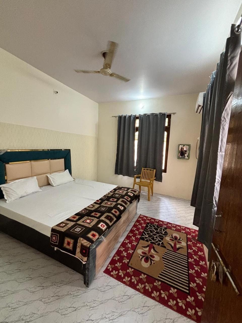 Bed, Photo of the whole room, Bedroom, wardrobe