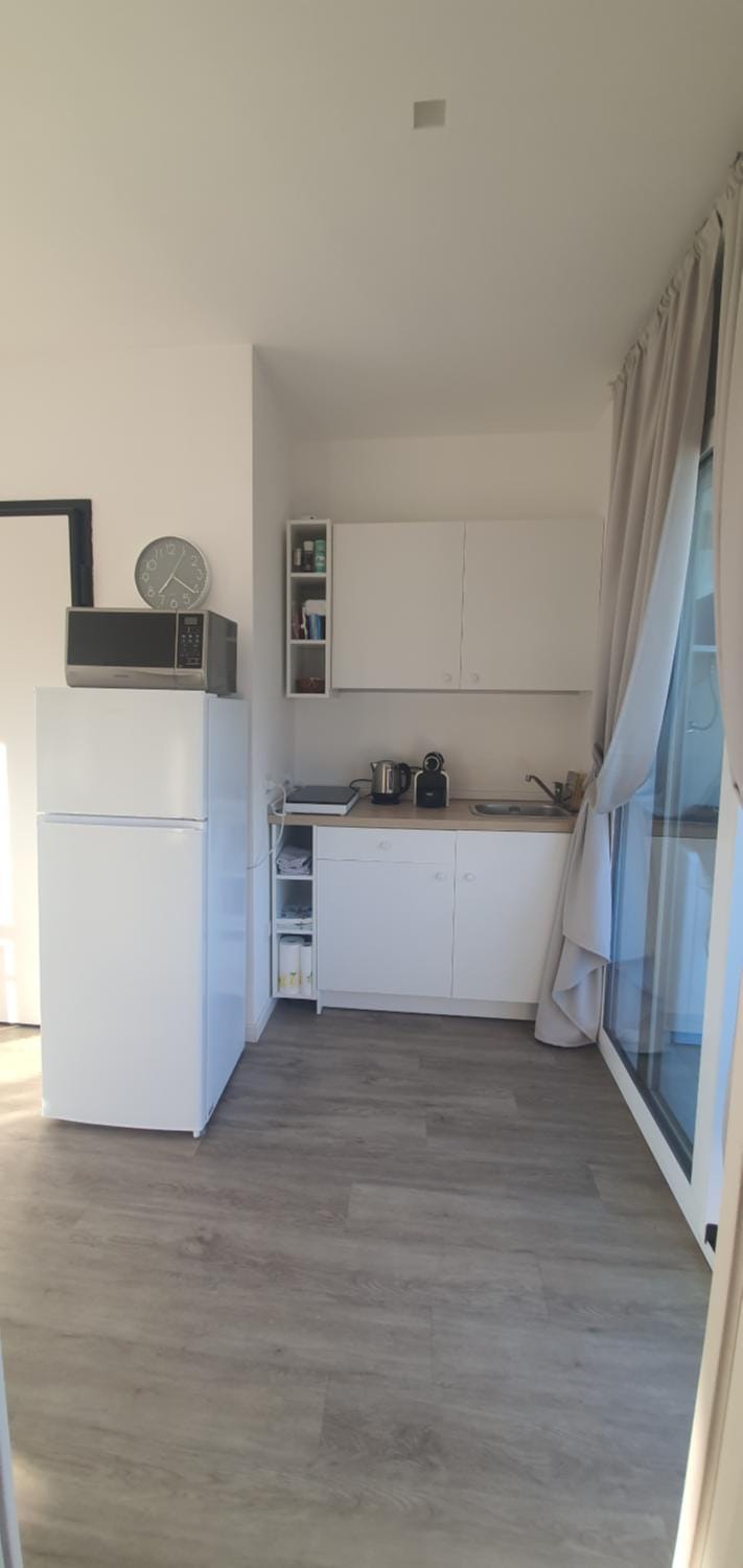Kitchen or kitchenette, pet friendly, stove