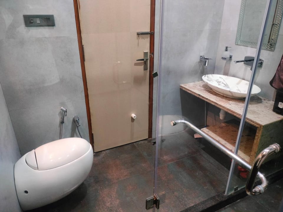 Shower, Toilet, Bathroom