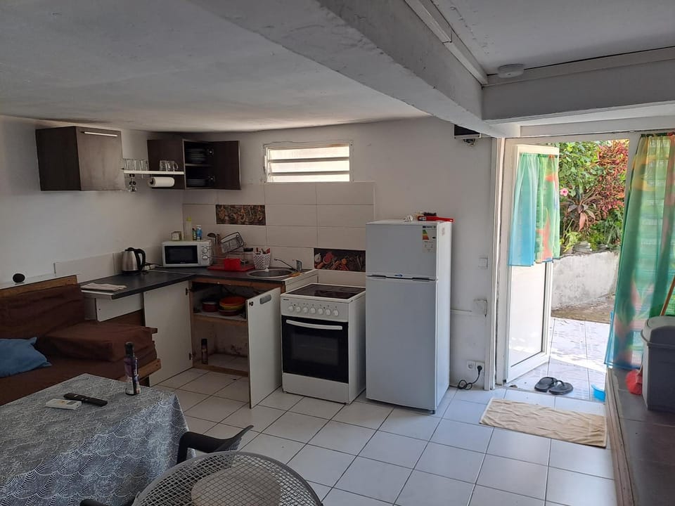 Comme trois pommes appart Apartment in Bouillante