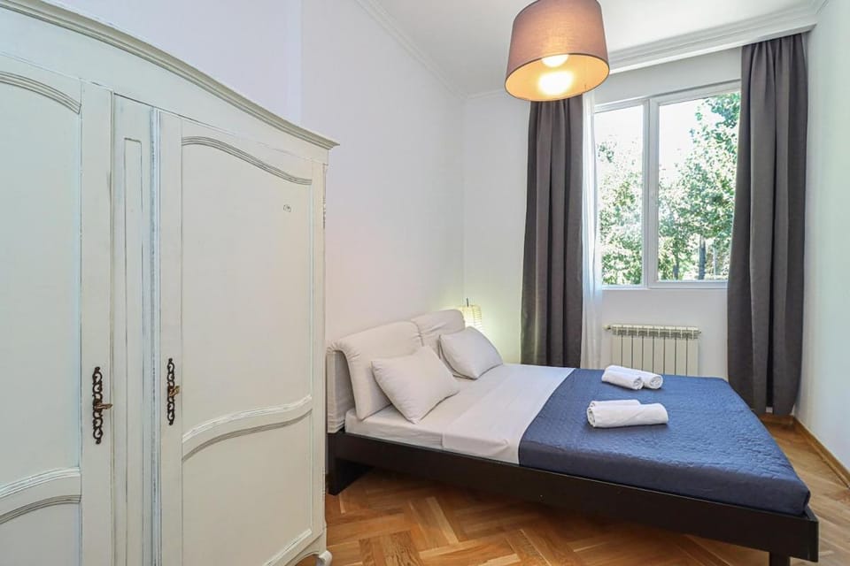 Stylish 3BR Apt near Mziuri Park - By Wehost Apartment in Tbilisi, Georgia