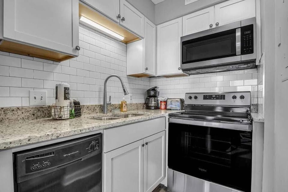 Condo with Breathtaking Views in Murrells Inlet House in Garden City