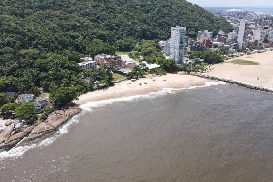 Ap com sacada à beira mar Praia mansa Apartment in State of Paraná