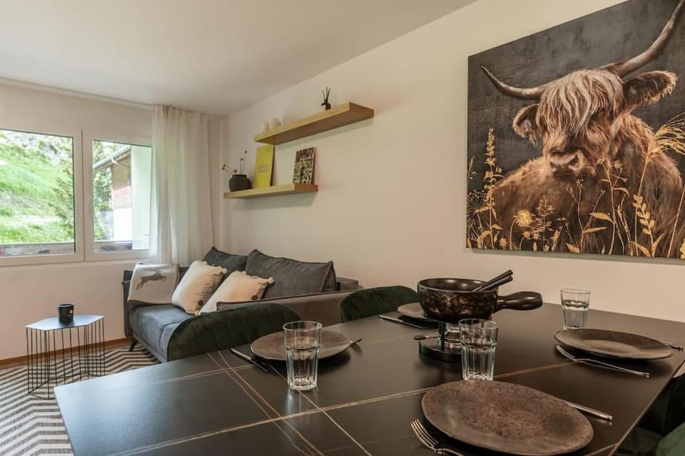 Living room, Dining area