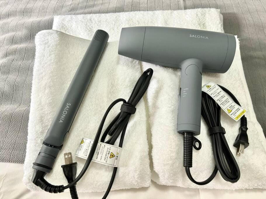 flat iron, hair dryier