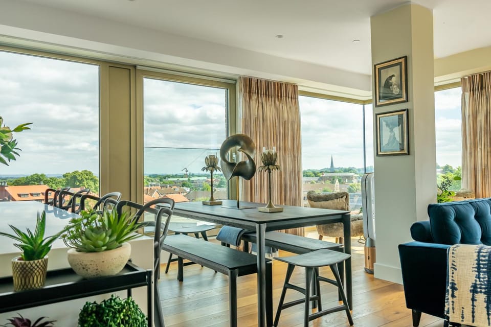 Living room, Dining area