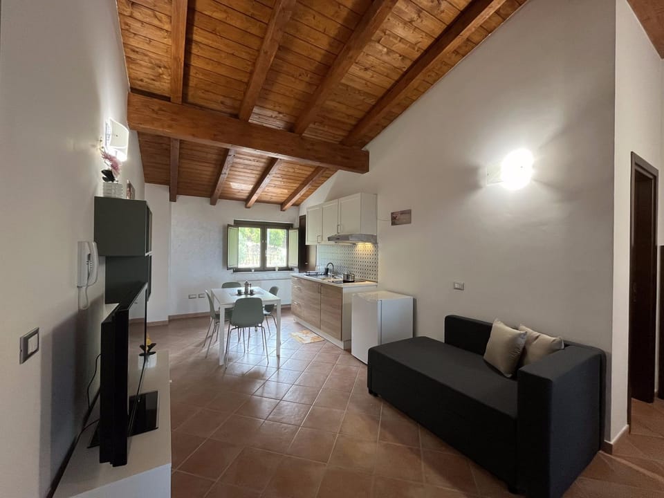 Kitchen or kitchenette, Living room