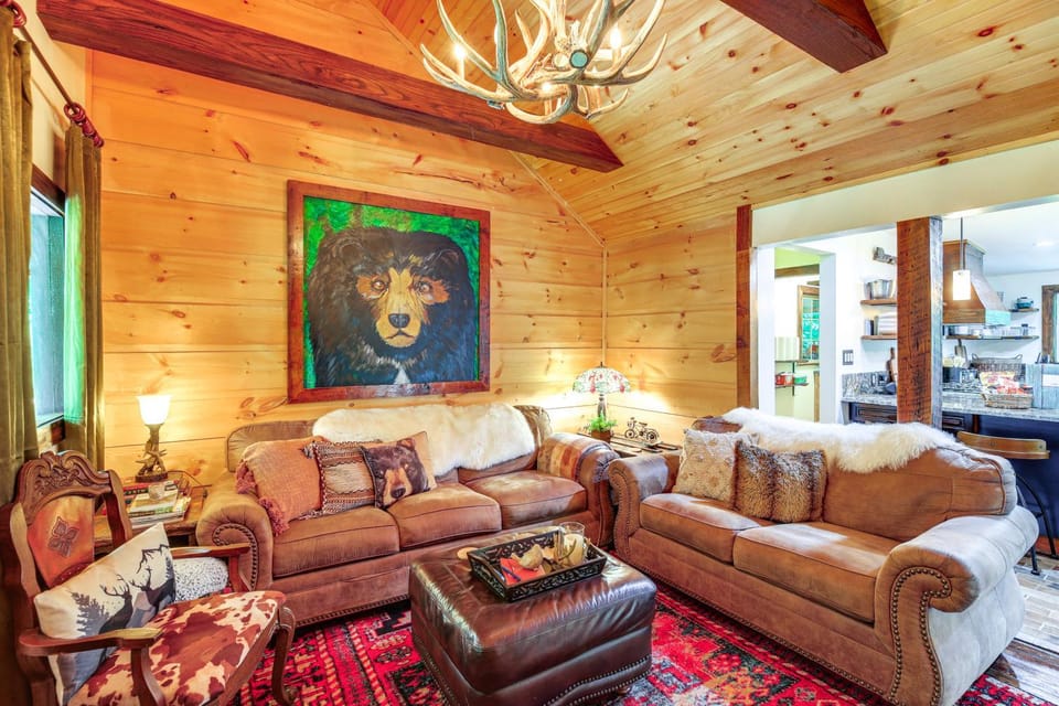 Dreamy Damascus Cabin ~ 1 Mi to Appalachian Trail Cabin in Damascus