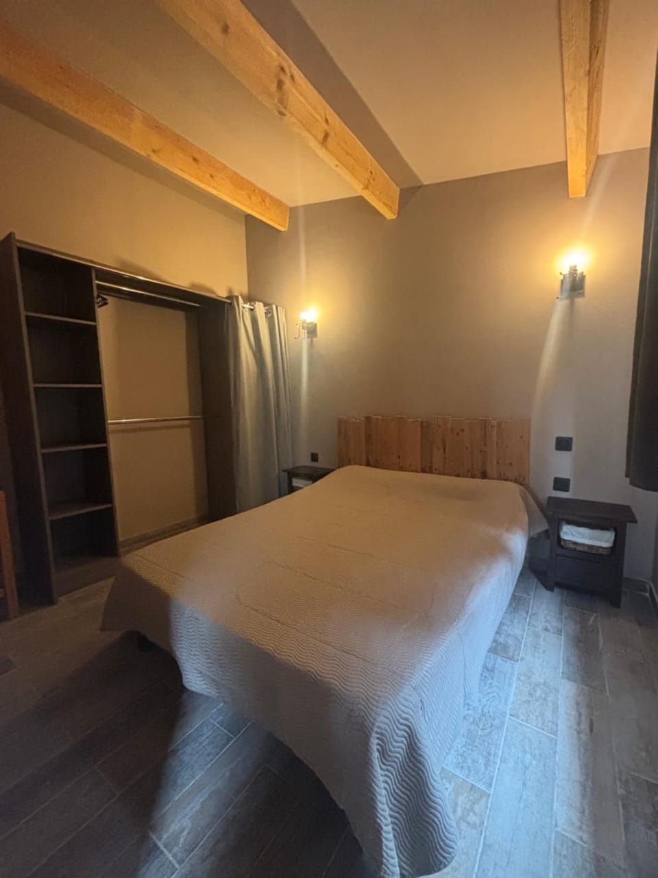 Bedroom, storage