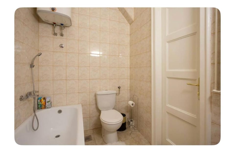 Toilet, Bathroom