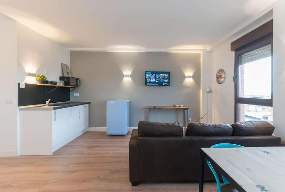 ºººCH Residential Area Modern City Views WiFi ACººº Apartment in Madrid