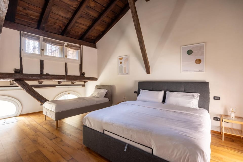 Dimora De' Poeti - Historic 250sqm Luxury Residence in Bologna Apartment in Bologna