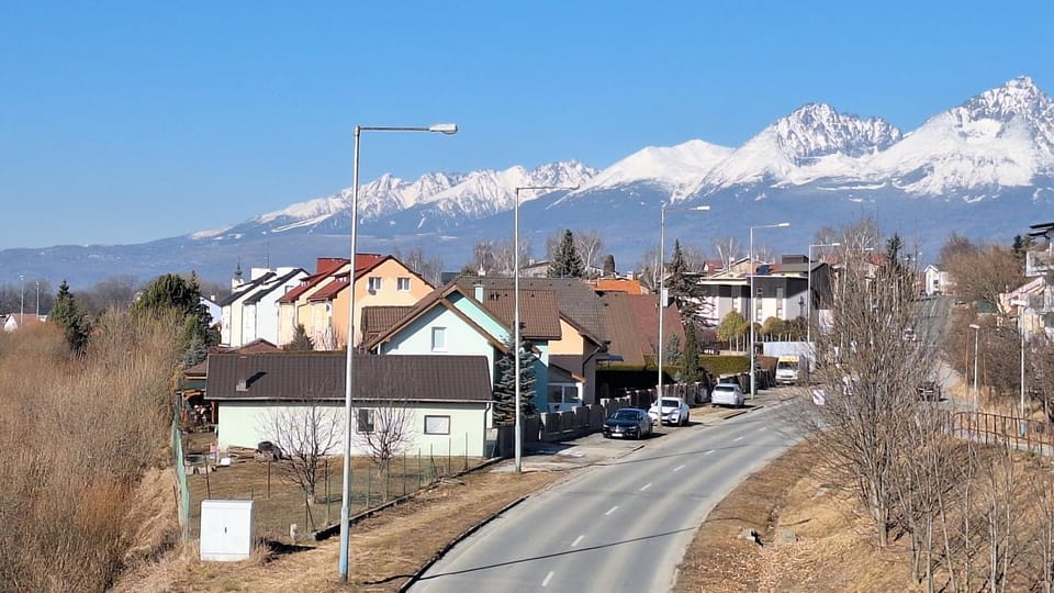 Neighbourhood, Location, Parking