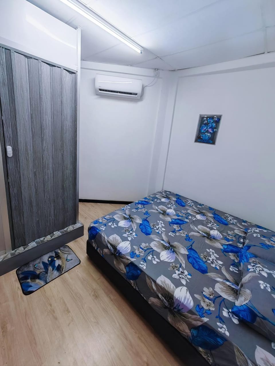 Bed, Hot Tub, Bedroom, air conditioner