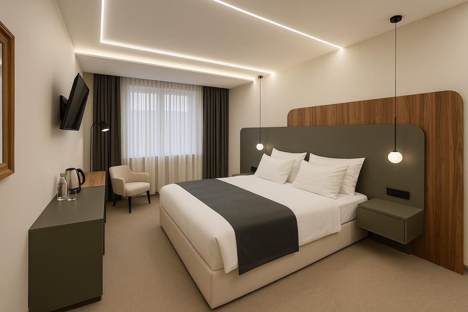 Bed, TV and multimedia, Photo of the whole room, Seating area, Bedroom