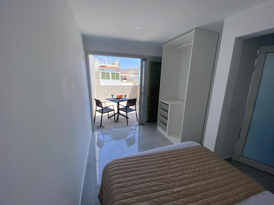 Bed, Balcony/Terrace, Photo of the whole room, Bedroom