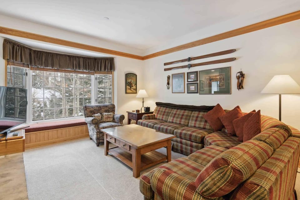 The Charter at Beaver Creek C350 Apartment in Beaver Creek