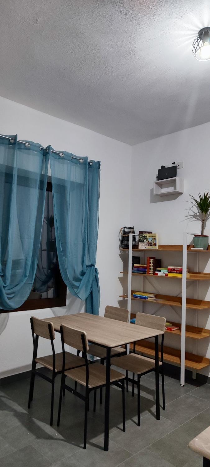 Seating area, internet, internet