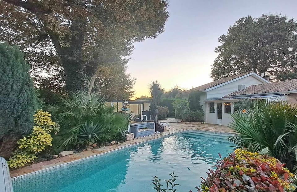 Villa Chênaie des Lagunes Piscine Sauna & Spa Villa in Nouvelle-Aquitaine