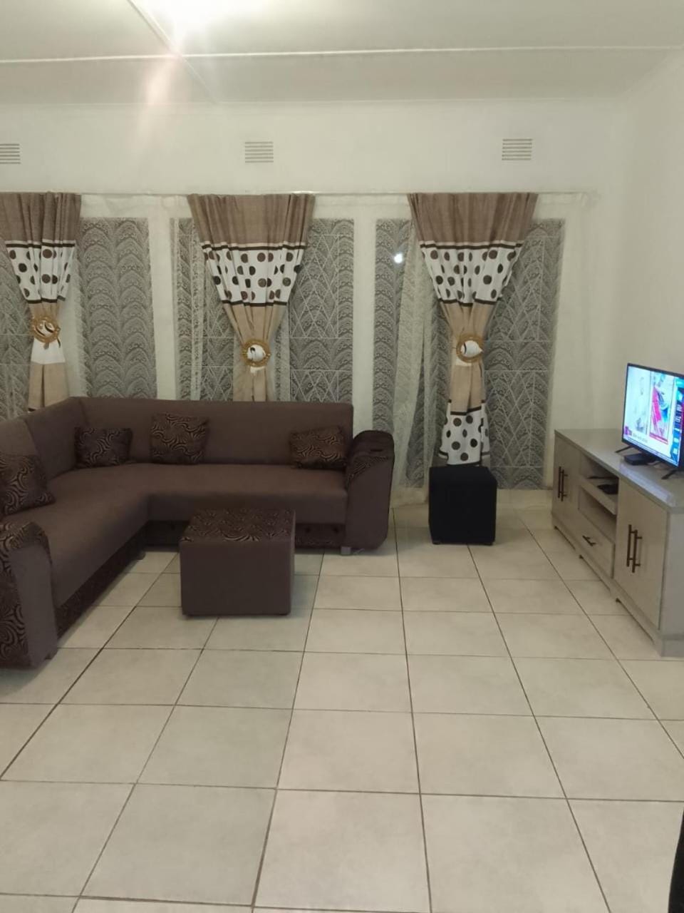 TV and multimedia, Seating area