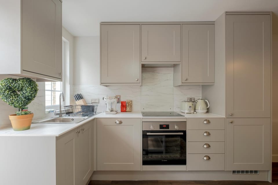 Prime Central Standalone Home Villa in London