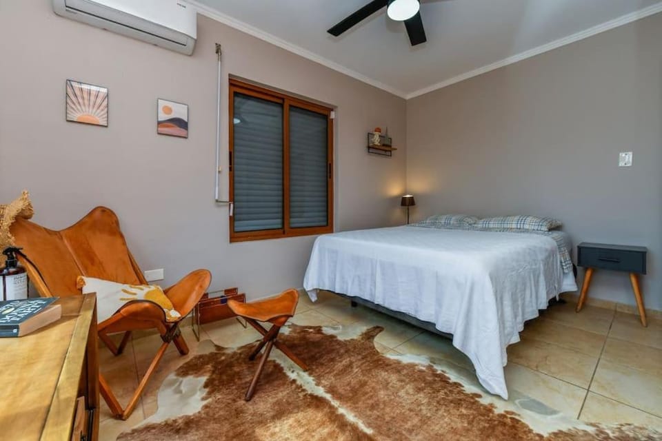 Bed, Bedroom, air conditioner