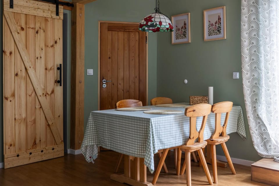 Apartament kremowy nad jeziorem PZW Kazub Apartment in Pomeranian Voivodeship