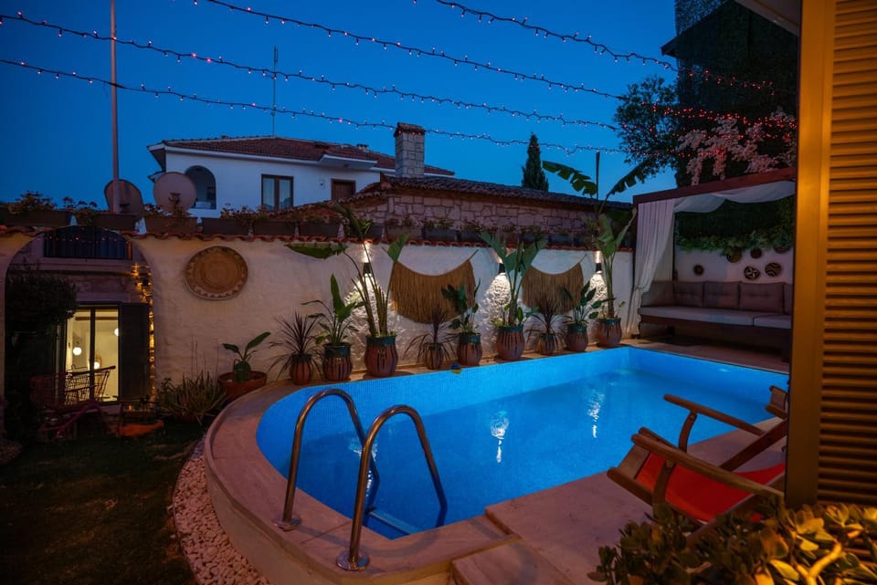 Pool view, Swimming pool