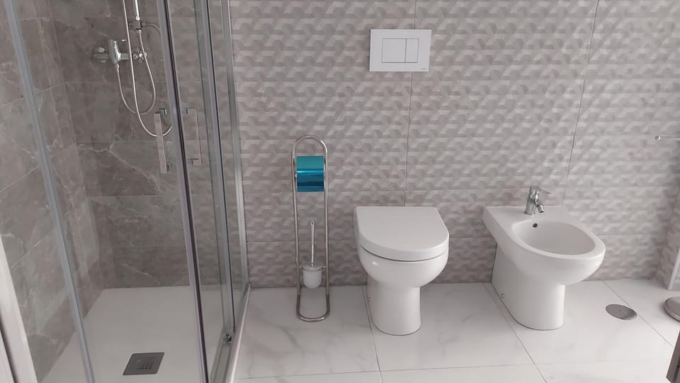 Shower, Toilet, Bathroom, bidet