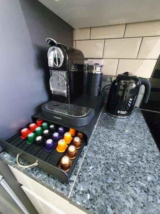 Crash pad in Luton Town Apartment in Luton