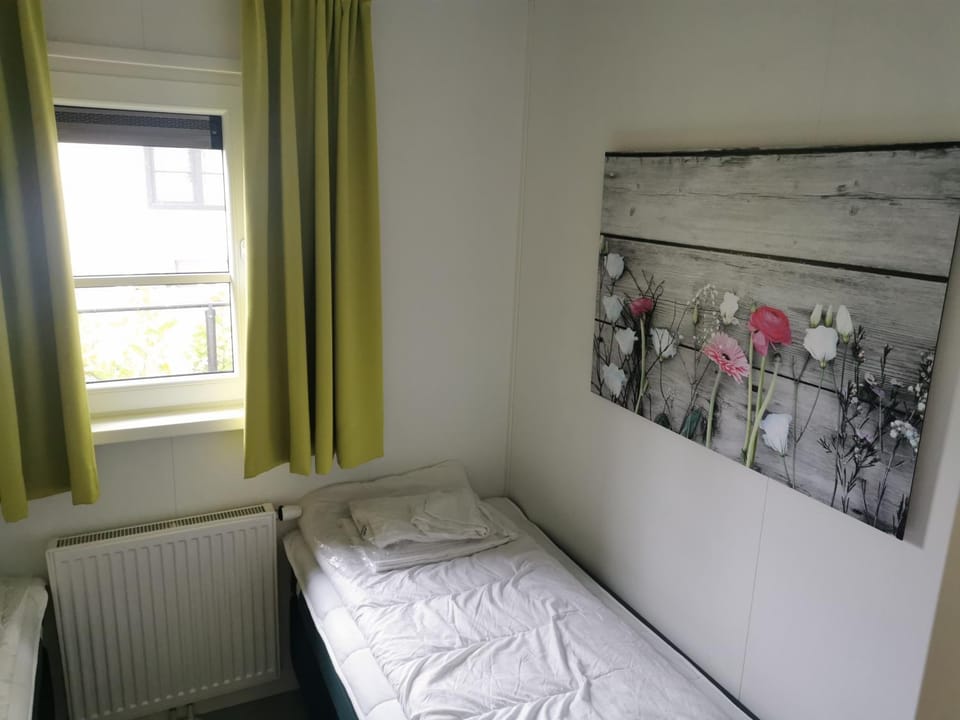 Bedroom, children