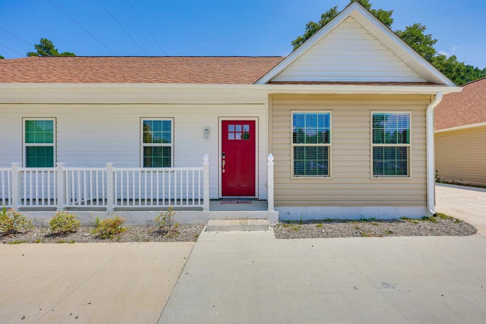3 Mi to Brunswick Community College: Cozy Duplex! Apartment in Lockwoods Folly