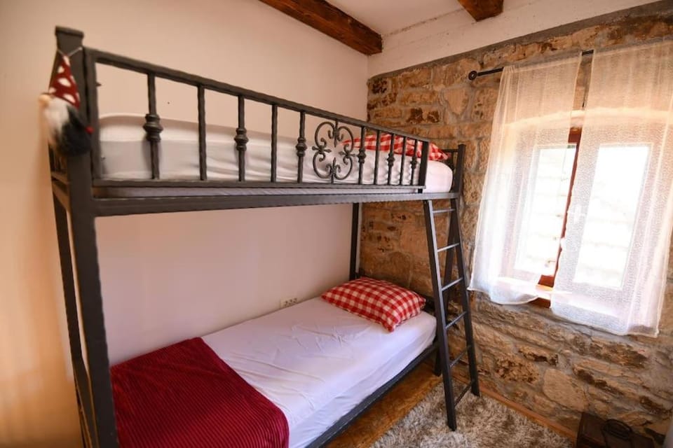 bunk bed