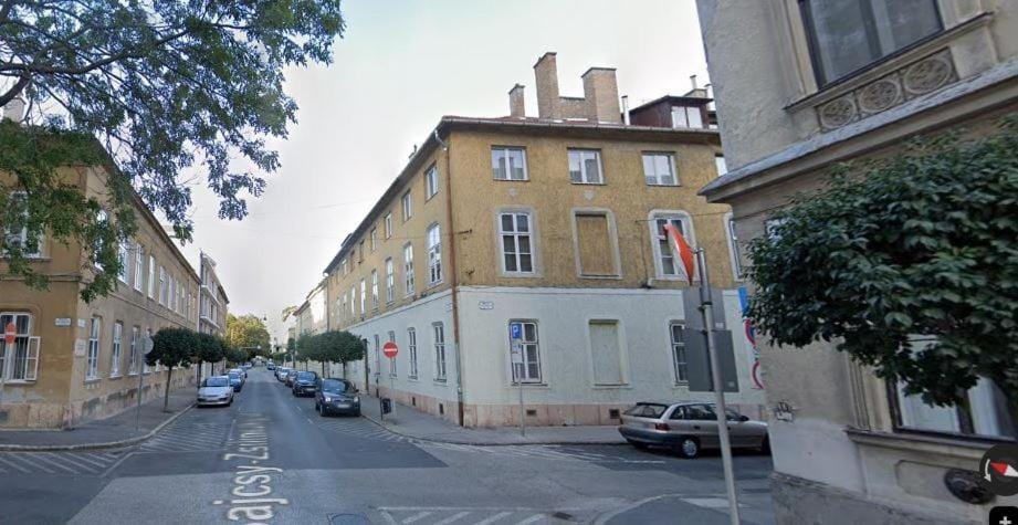 Gála Apartman Cozy Stay in City Center Apartment in Hungary