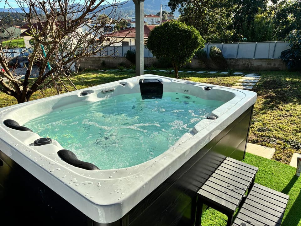 Day, Hot Tub