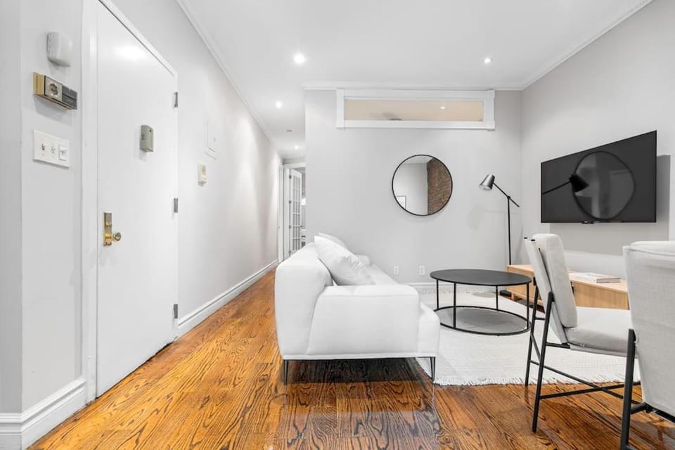 TV and multimedia, Dining area