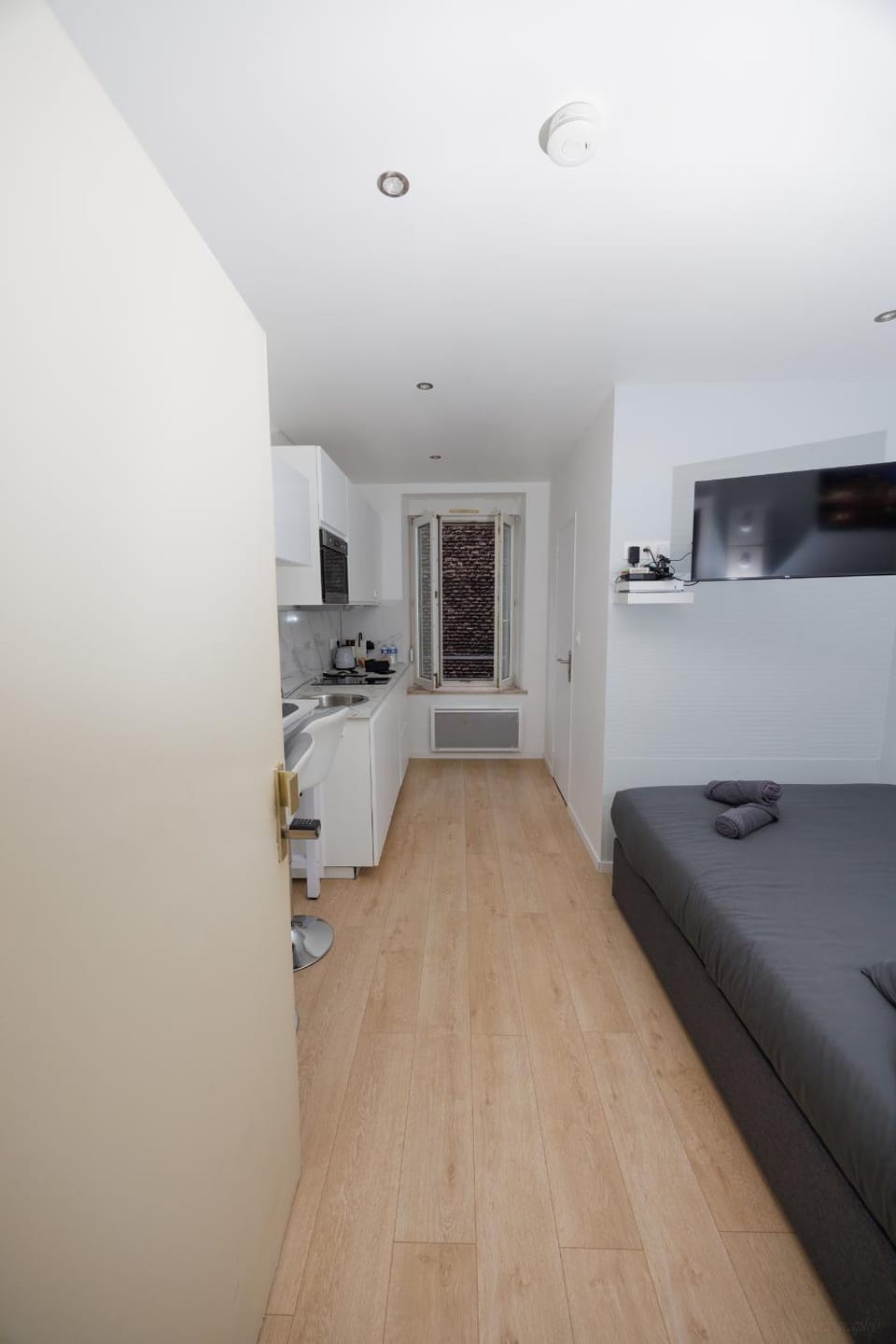 Bed, Kitchen or kitchenette, Photo of the whole room, Bedroom, minibar, stove