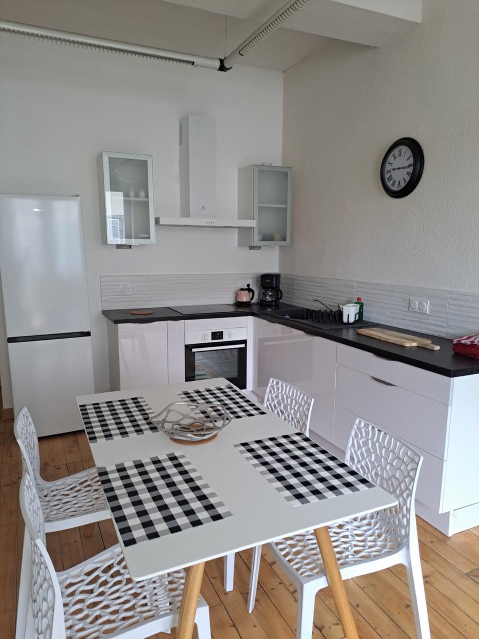 Lons centre T1 rue du commerce Apartment in Jura