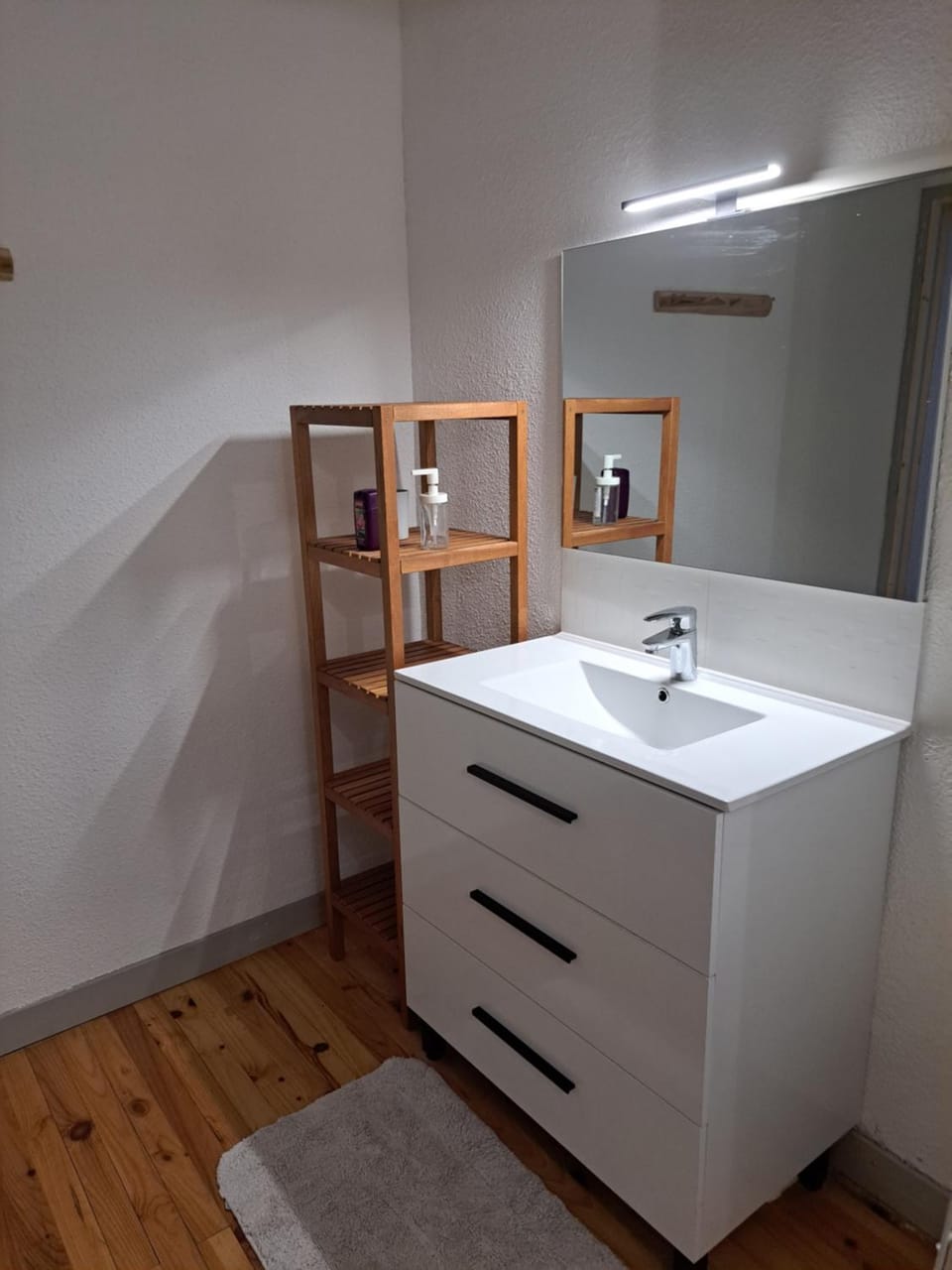 Lons centre T1 rue du commerce Apartment in Jura