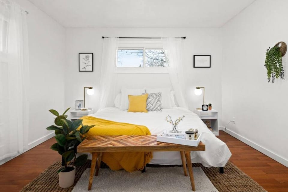 Heights Records - a trendy 2BD House in Peoria