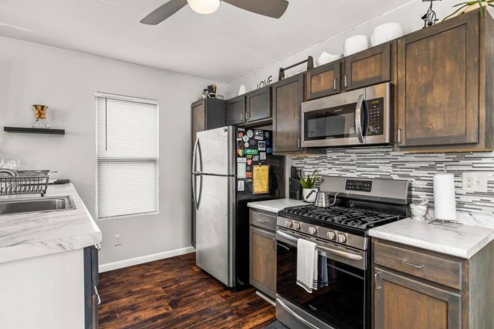 Cottage on Duryea - Cozy 1BD home in the Heights House in Peoria