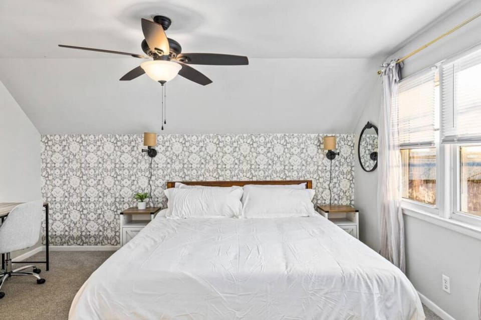 GLEN LIVING a family 3 BD in Central Peoria House in Peoria