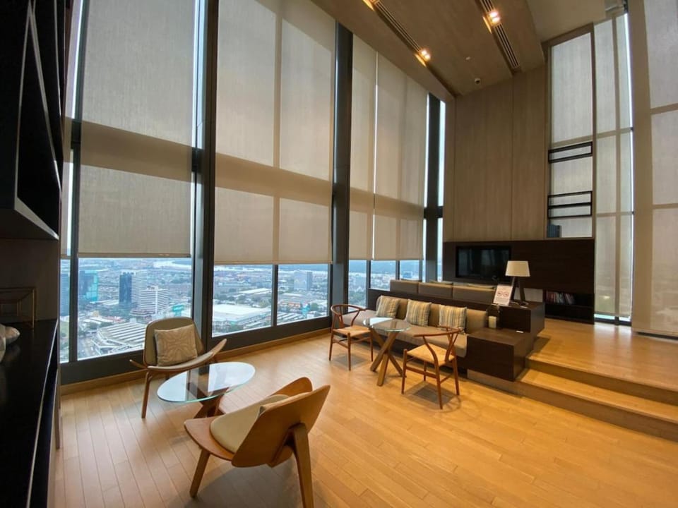 Stylish Riverview 1BR - Ultra Fast WiFi - Phrom Phong Apartment in Bangkok