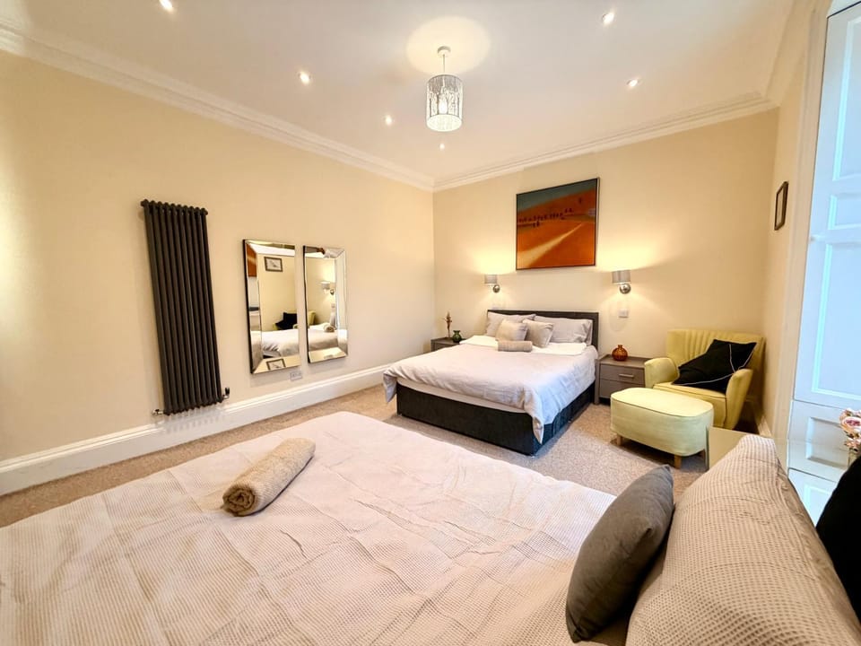 Georgian Luxury Apartment - Fast Broadband WiFi - Parking Available Apartment in Edinburgh